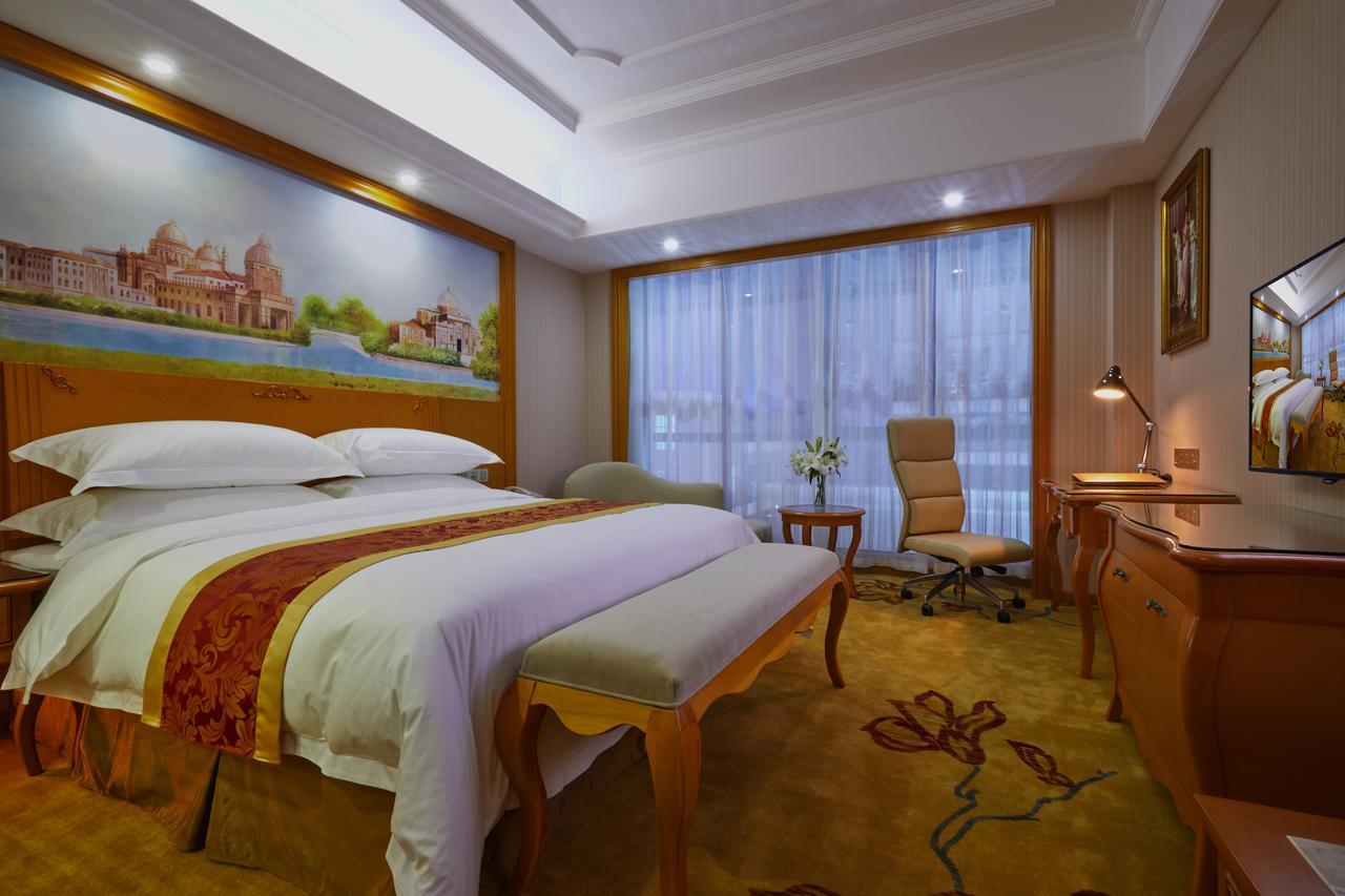 Venus International Hotel Shanghai South Shenjiang Road Екстер'єр фото