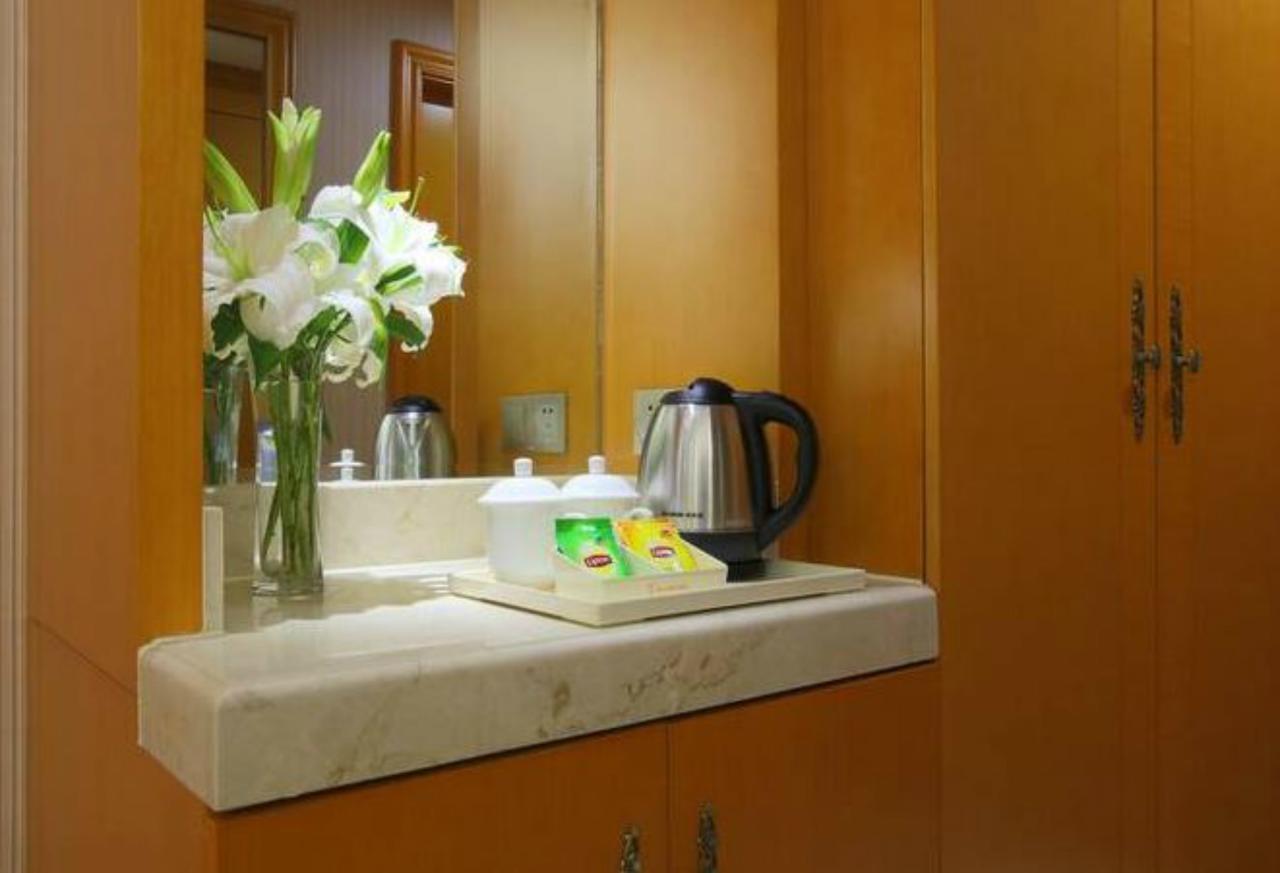 Venus International Hotel Shanghai South Shenjiang Road Екстер'єр фото